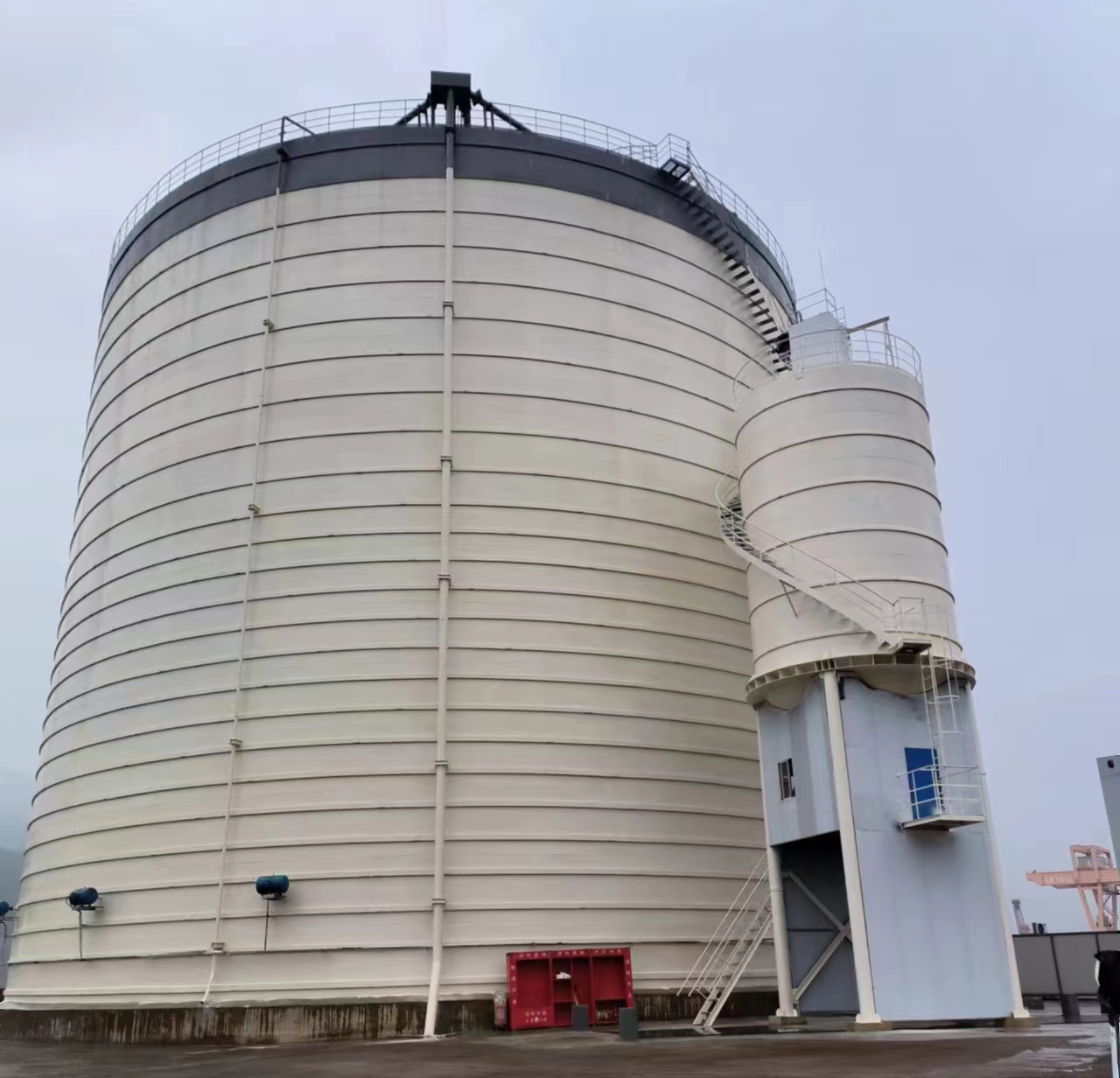 普兰店10万吨水泥钢板库